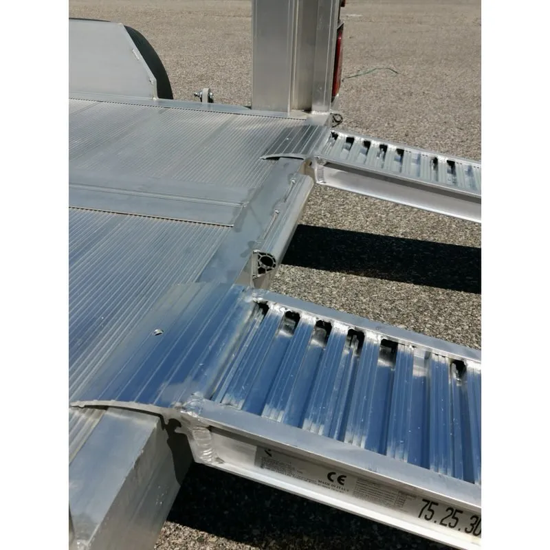 210.35 Rampas de carga en aluminio para rueda y oruga de goma | 3500 mm